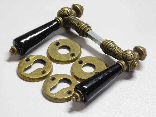 Set Door Hardware - Antique Brass with Black Ceramic Handles - Incl. Rosettes