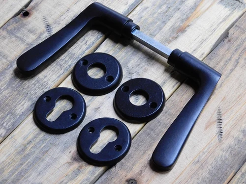 Set of door handles with round handle rosettes + key rosettes PC - Matt black - Aluminium