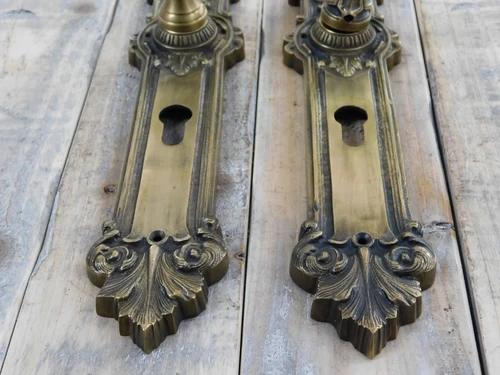 Set deurbeslag voor de (huis)deur: antiek messing oprichter tijd, PC 92.