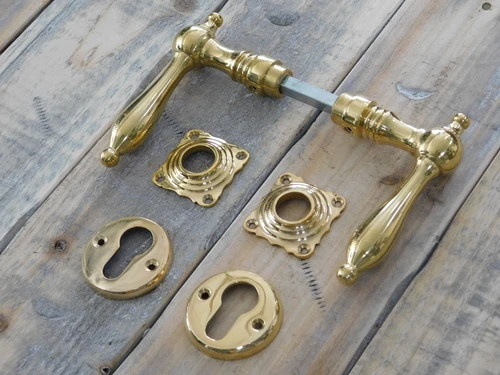 Set deurkrukken met handvaten en PZ slot rozetten, deur hardware nostalgie voor huisdeuren, gepolijst messing