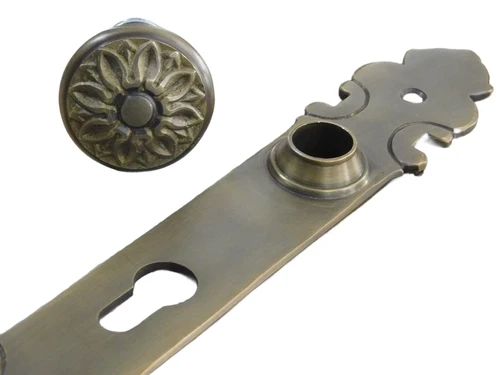Smalle deurknop met een lange plaat messing antiek, Half-set voor de deur PZ 92