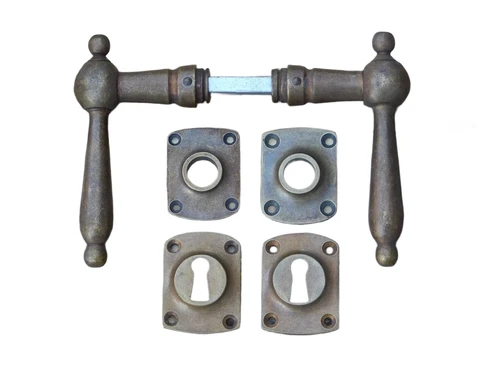 Set Door Hardware BB - Handles and Rosettes - Brass Tumbled