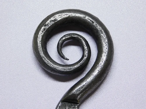 Toilet roll holder Spirala - Hand-forged - Iron