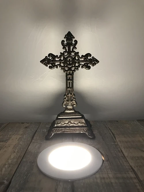 Kreuz auf Sockel – 25 cm – Gusseisen – Stehendes Kruzifix
