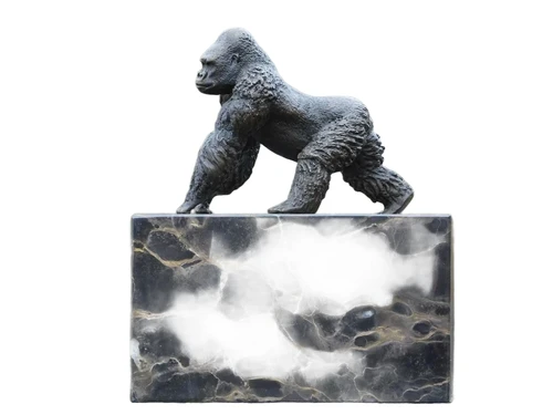 Bronzen beeld Gorilla op Marmeren voet