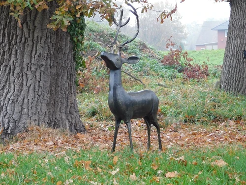 Statue Hirsch - alu - dunkelbraun - Dekorationsartikel