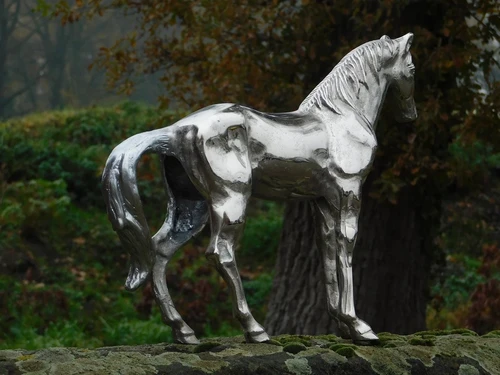 Horse statue - nickel-plated aluminum - decorative item