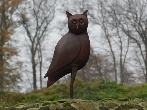 Statue owl - wise owl - metal in cast iron look, raw hand built