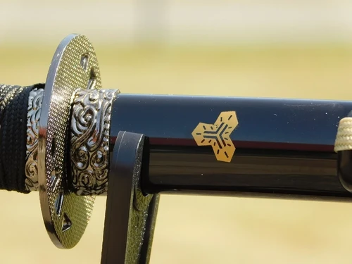 Dekoratives Katana „KB“ auf Ständer – 45 cm