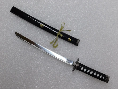 Dekoratives Katana „KB“ auf Ständer – 45 cm
