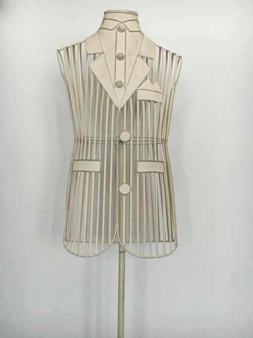 Dressman Bustier – 142 cm – Wrought iron – Antique white