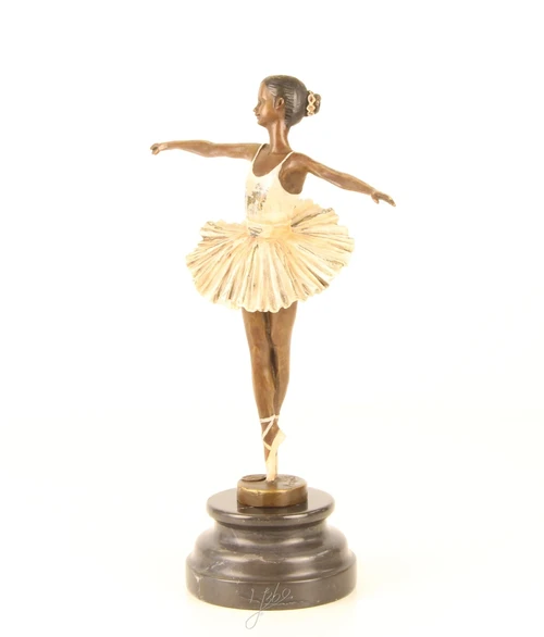 Een bronzen beeld van een balletdanseres