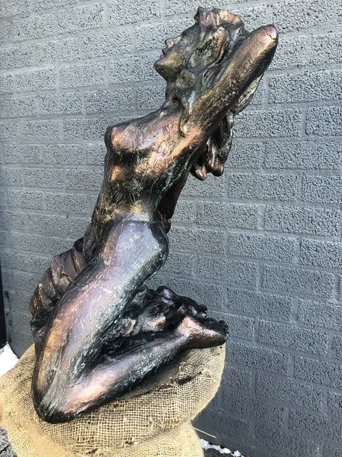 Sculpture: Female Figure – Cast Iron – 75 cm High – Bronze-effect ‘Rust’