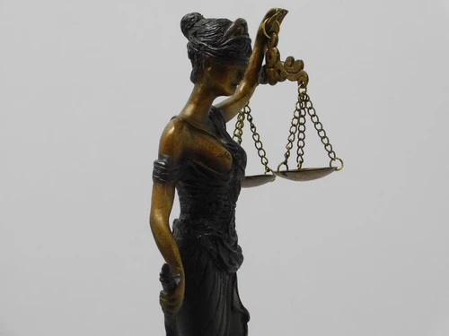 One-off: Statue of Lady Justice - 45 cm - Sculpture