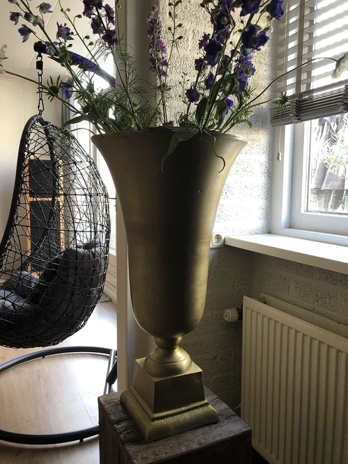 1 Prachtige RAW Aluminium gold bokaal-vaas groot.