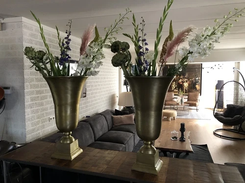 1 Prachtige RAW Aluminium gold bokaal-vaas groot.