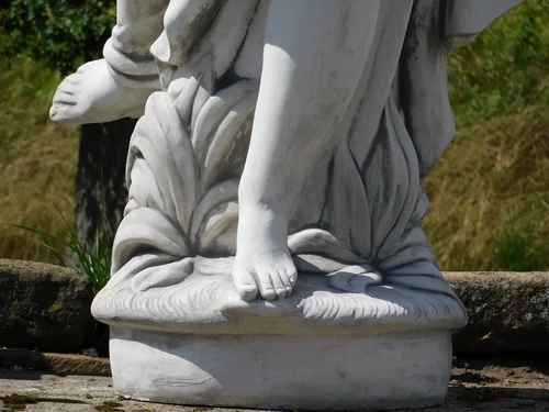 Statue of Lady with Flower Wreath - 175 cm - Stone