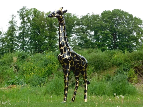 Einmalig: Giraffe XXL – 210 cm – Schwarz/Gold – Polystone