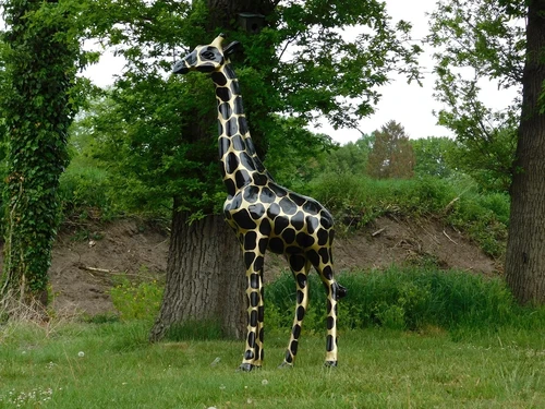Einmalig: Giraffe XXL – 210 cm – Schwarz/Gold – Polystone
