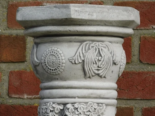 Exclusive Stone Pedestal - Round - 80 cm - Highly Detailed