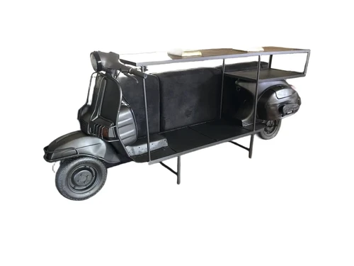 Prachtige sidetable, siertafel, bartafel op scooter bike  met wijnrek, en opslag ruimte, geweldig en uniek!!