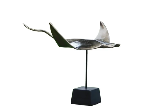 Sculpture Manta Ray Rog - Alu - on Black Alu Base