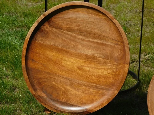 Set aus 2 robusten Tischen - Holz mit schwarzem Metallfuß