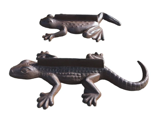 Shoe sole brush-scraper, cast iron frog