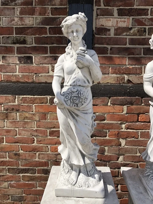 The four year tides on pedestal, 4 beautiful solid stone sculptures on pedestal !!!