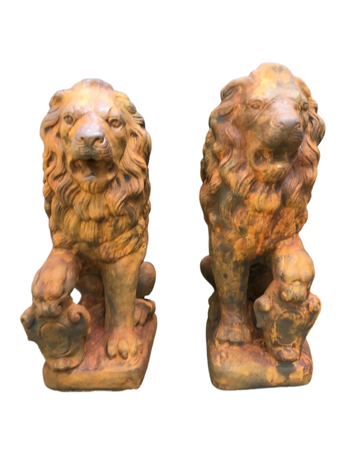 Set Große sitzende Löwen - Torwächter - Massivstein in Oxid