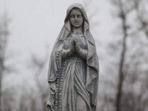 Statue Praying Mary - Stone