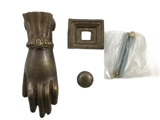 Grote deurklopper in de vorm van een hand, van zwaar messing, UNIEK stuk