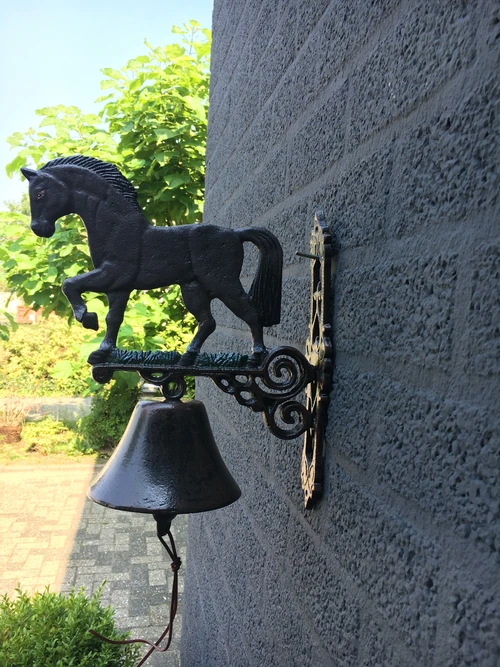 Klassieke Gietijzeren Wandbel met Paard – Deurbel