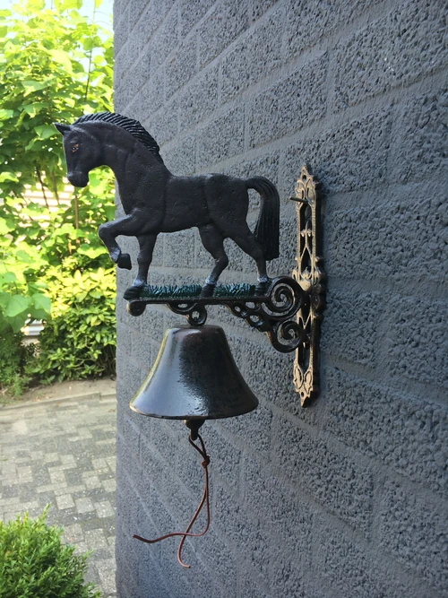 Klassieke Gietijzeren Wandbel met Paard – Deurbel