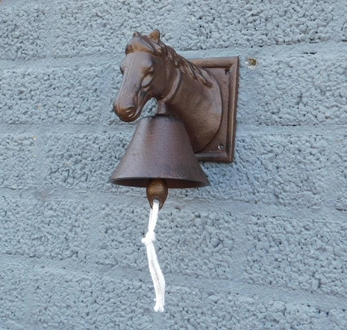 Doorbell with Horse’s Head and Cord – Cast Iron – Classic Wall-Mounted Doorbell