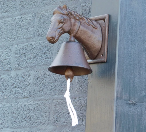 Doorbell with Horse’s Head and Cord – Cast Iron – Classic Wall-Mounted Doorbell
