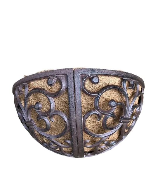 A planter / basket for the wall, beautiful wall decoration