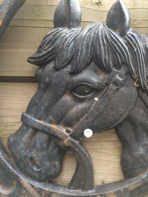 Large Horseshoe with Horse’s Head – Cast Iron – Black Patina