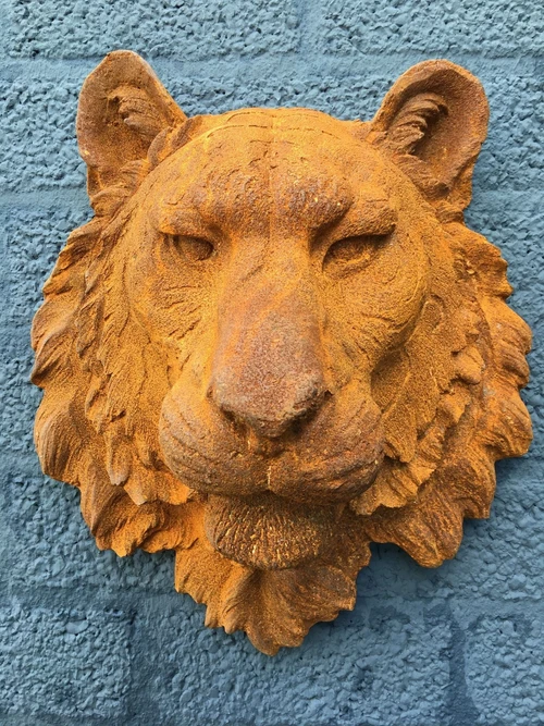 Wall Ornament / Lioness Water Spout – 40 cm – Cast Iron