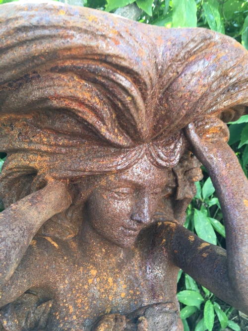 Classic Wall Ornament: Female Figure – Heavy Cast Iron – Rust – 45 cm