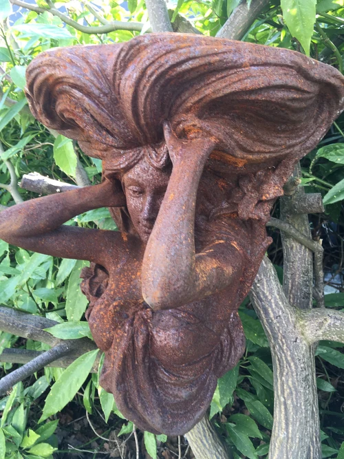 Classic Wall Ornament: Female Figure – Heavy Cast Iron – Rust – 45 cm