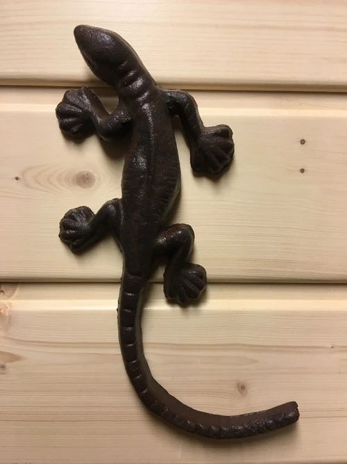 Salamander - Lizard made of cast iron
