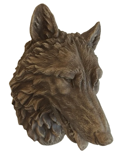 Large wolf head, very beautiful in expression, polystone