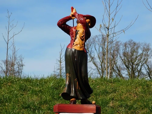 Vintage Beeld Vrouwelijke Golfer – 70 cm Hoog | Uniek & Eenmalig Leverbaar