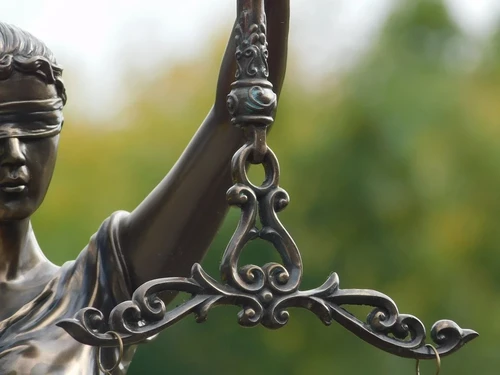 A large statue of Lady Justice, bronze-look, very beautiful!