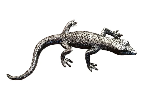 Lizard electric silver painted, beautiful!