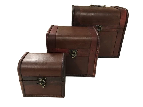 Beautiful colonial wooden box with beautiful fittings, storage box-S.