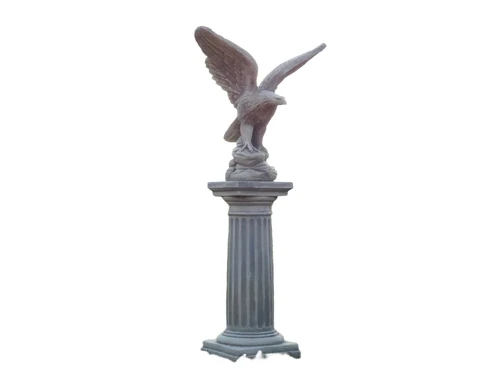 Eagle on pedestal - 130 cm - Stone