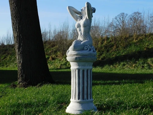 Statue Meerjungfrau auf Sockel - 115 cm - Massivstein