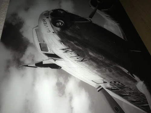 Kunst auf Glas des Flugzeugs: ''De UIVER'', niederländische Geschichte, wunderschön!